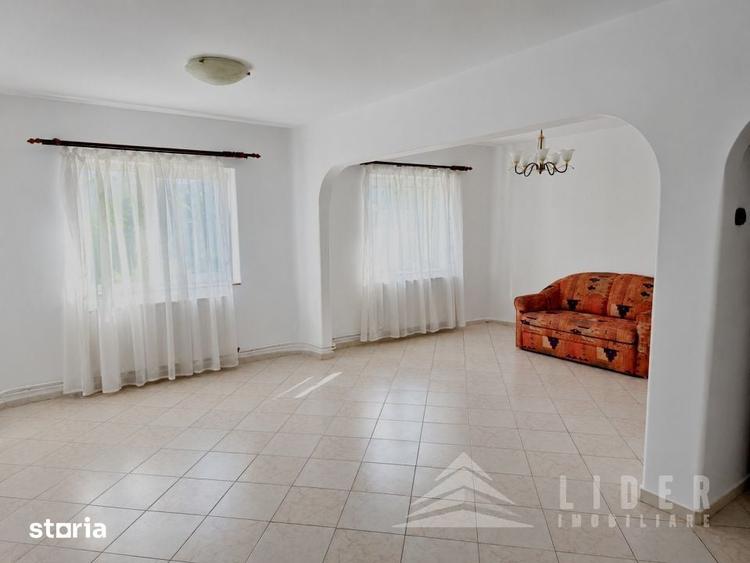 Apartament cu 3 camere în Zorilor