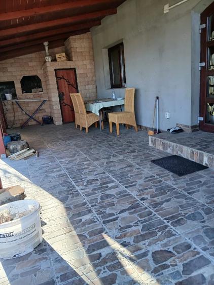 Casă cu Teren 300 Mp în Horia
