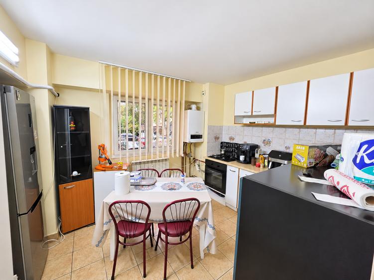 Apartament cu 2 camere decomandat în Calea Călărașilor