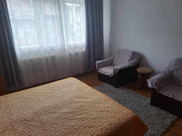 Garsonieră decomandată în Găzărie
