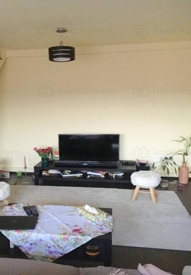 Apartament cu 3 camere în Borhanci