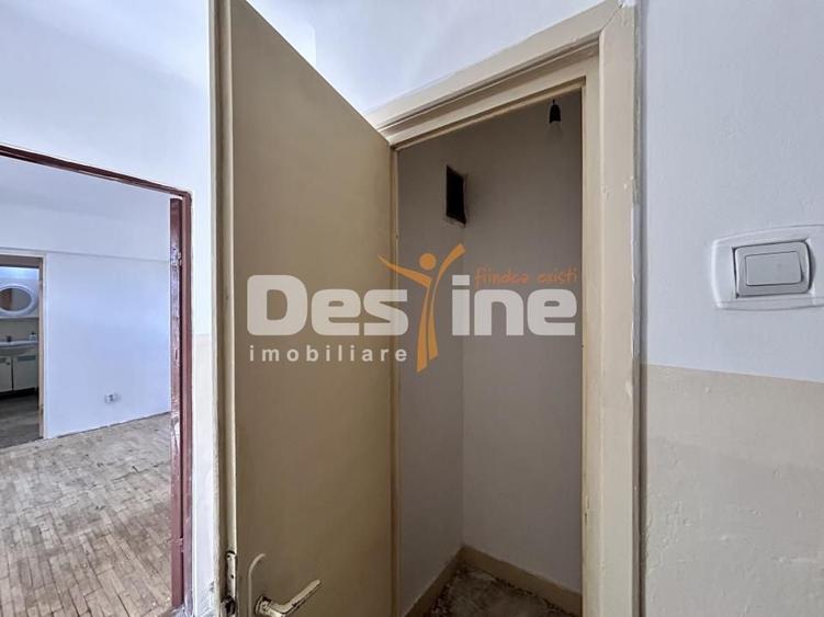 Apartament cu 2 camere semidecomandat în Central