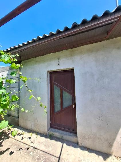 Casă individuală cu 1 camere cu Teren 300 Mp în Fetești-Gară