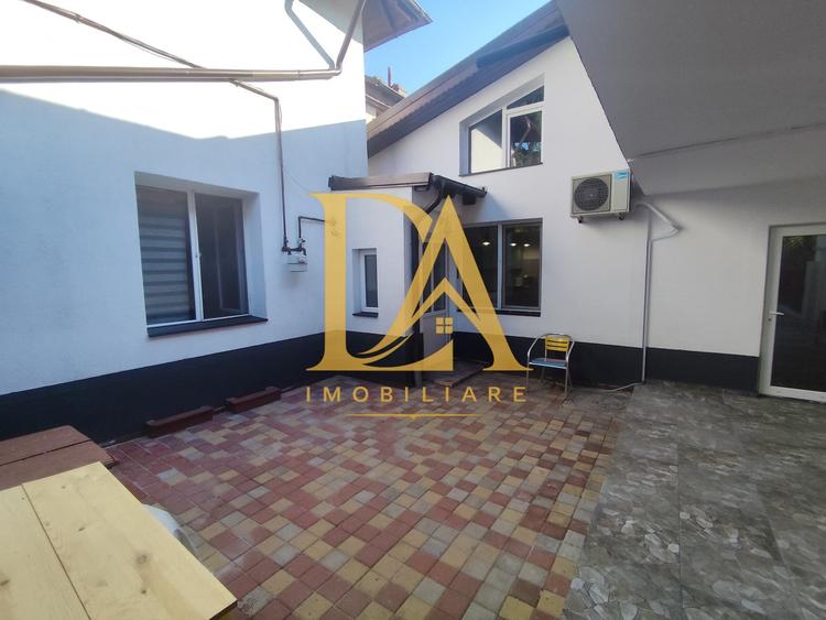 Casă cu 4 camere cu Canalizare în Domenii