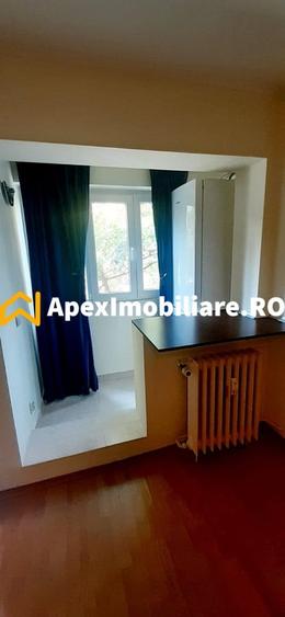 Garsonieră decomandată, mobilată în Dristor