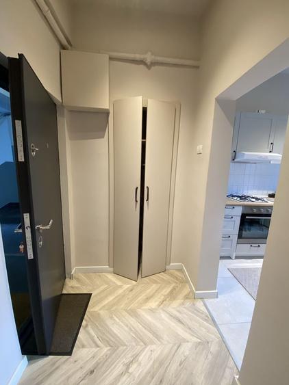 Apartament cu 2 camere semidecomandat în Universitate