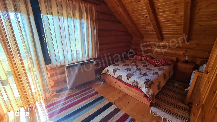 Casă cu 5 camere cu Teren 723 Mp în Bradu