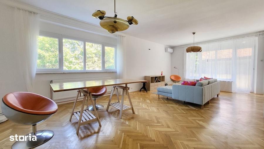 Apartament cu 4 camere decomandat în Cotroceni