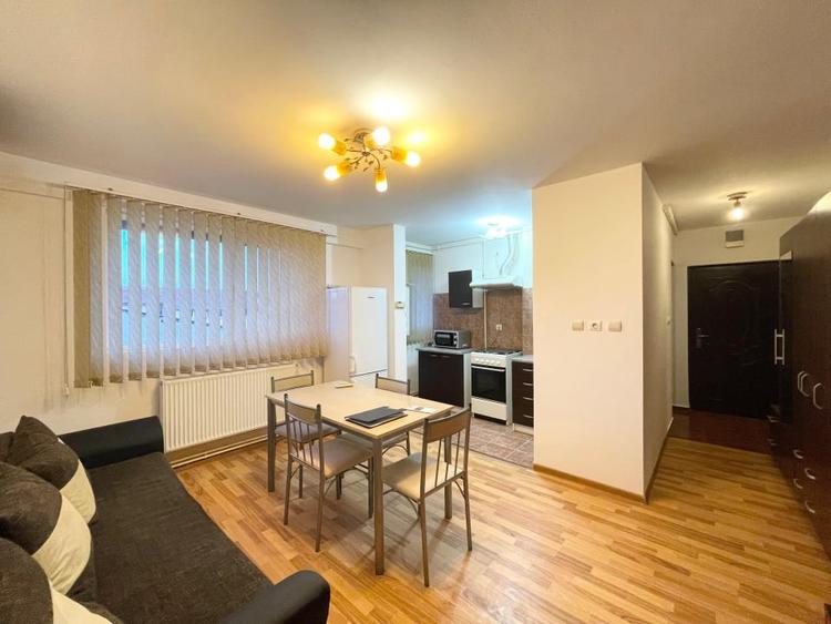 Apartament cu 2 camere semidecomandat, mobilat în Girocului