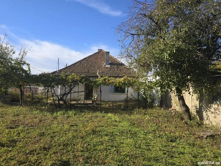 Casă cu 3 camere cu Teren 640 Mp în Traian