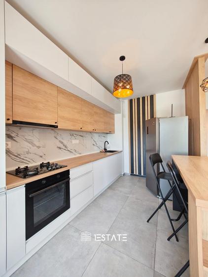 Apartament cu 3 camere decomandat, mobilat în Băneasa