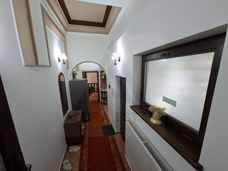 Apartament cu 2 camere decomandat, mobilat în Ultracentral