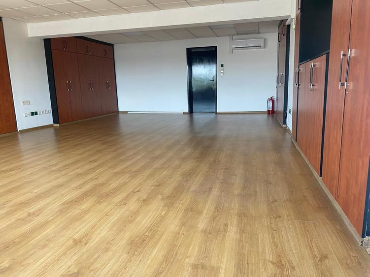 Birou, de 600 mp, în Splaiul Unirii