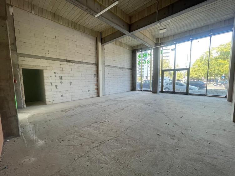 Spațiu comercial, de 160 mp, în Pipera