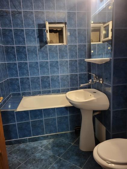 Apartament cu 3 camere decomandat, mobilat în 1 Mai