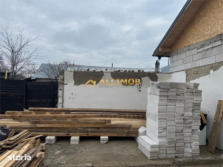 Casă cu 3 camere cu Teren 692 Mp în Fulga