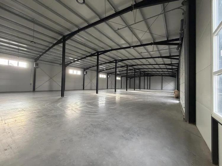 Spațiu industrial, de 1,500 mp, în Apahida
