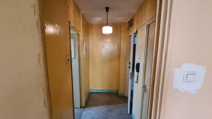 Apartament cu 2 camere semidecomandat în Iancului