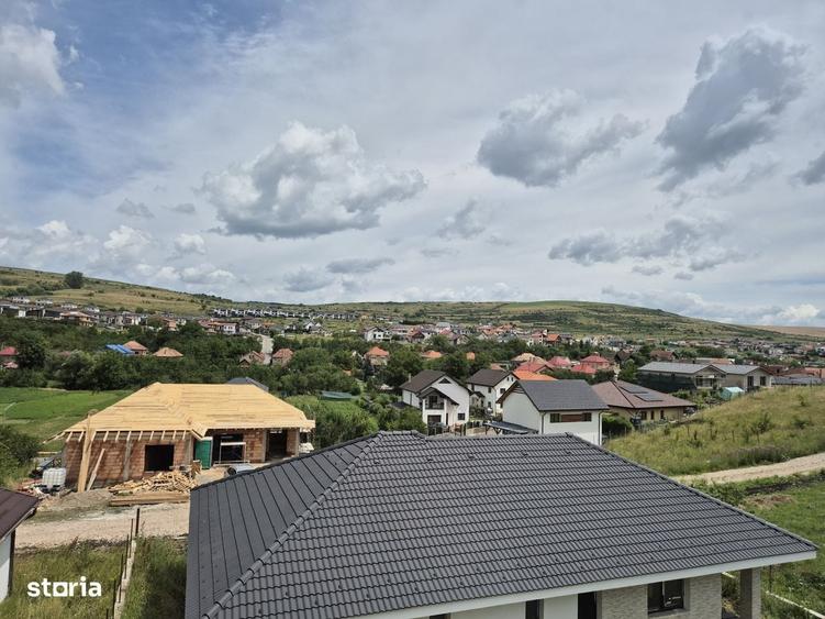 Casă cu 4 camere în Chinteni