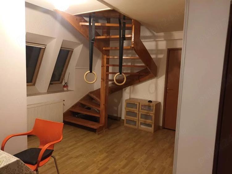 Apartament cu 3 camere decomandat în Sâmbăta de Sus