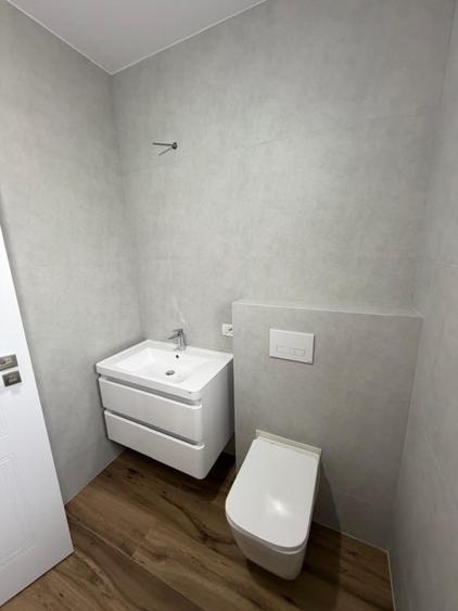 Casă individuală cu 4 camere cu Canalizare în Cristian