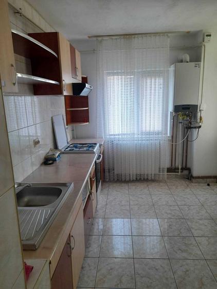 Apartament cu 2 camere decomandat în George Enescu