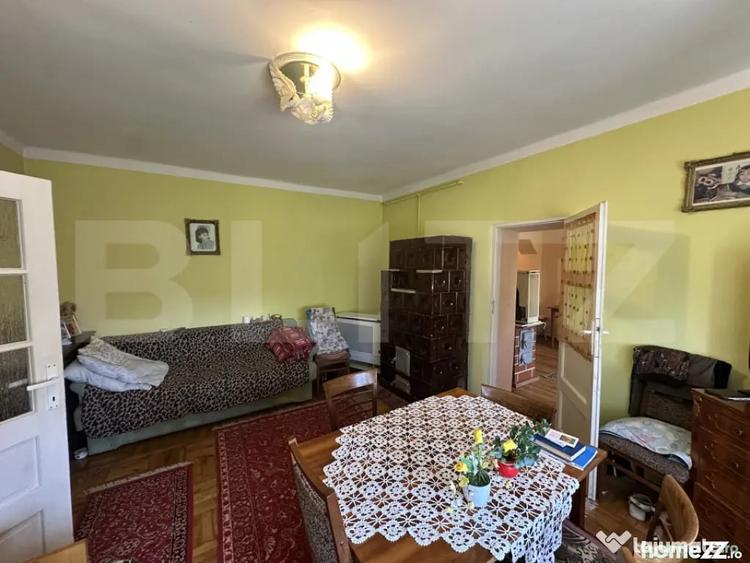 Casă cu 2 camere cu Teren 2963 Mp în Central