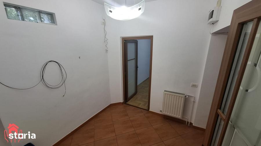 Apartament cu 6 camere în Gara de Nord
