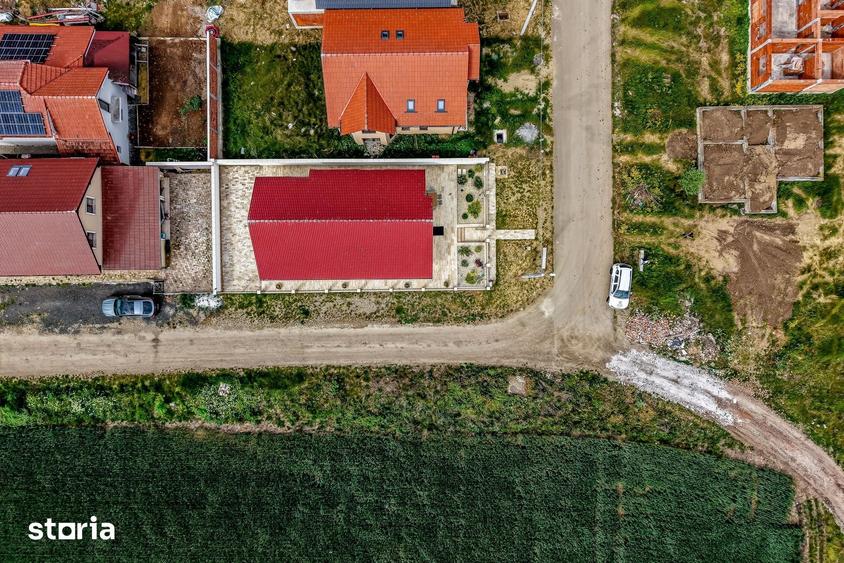 Casă cu 4 camere cu Teren 300 Mp în Fântânele