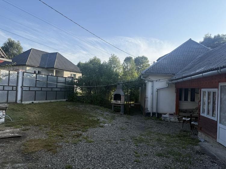 Casă cu 4 camere în Giulești