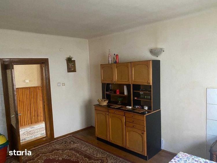 Casă cu 4 camere cu Teren 170 Mp în Moroeni