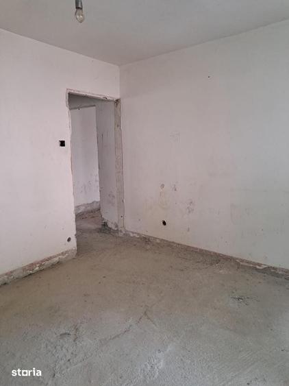 Apartament cu 2 camere decomandat în Carpați 2