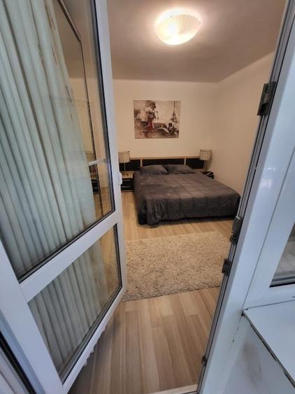 Apartament cu 4 camere decomandat în Brâncoveanu