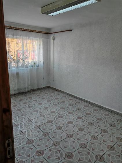Spațiu comercial, de 100 mp, în Furculești