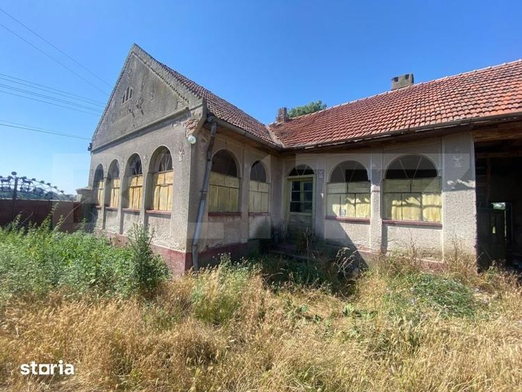 Teren de 7000 mp, în Chevereșu Mare