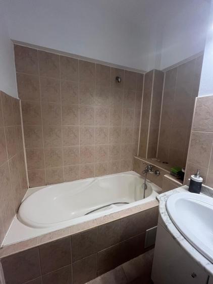 Apartament cu 2 camere decomandat în Drumul Taberei