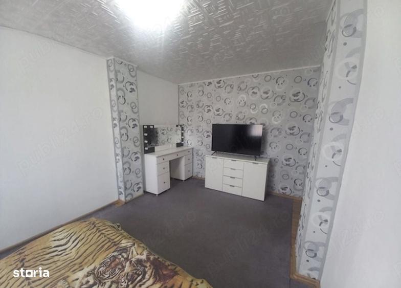 Apartament cu 3 camere decomandat în Soarelui
