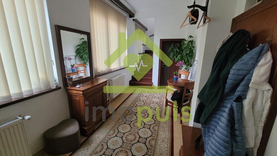 Casă individuală cu 5 camere cu Canalizare în Favorit