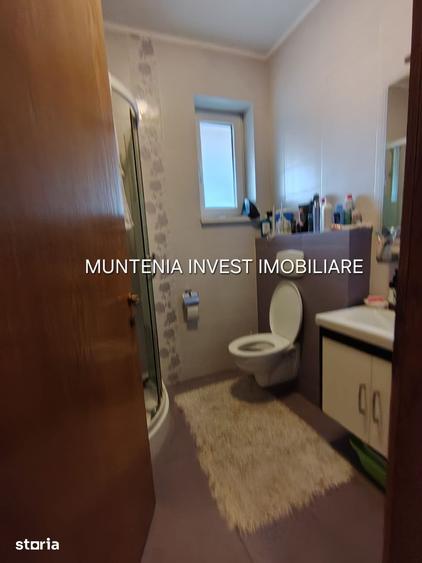 Casă cu 4 camere cu Teren 1985 Mp în Căldăraru