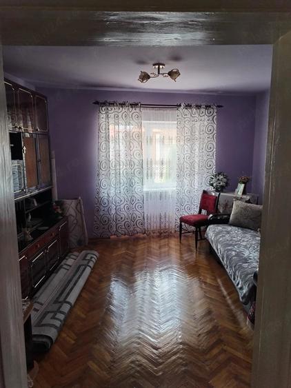 Casă cu 3 camere cu Teren 110 Mp în Cristian