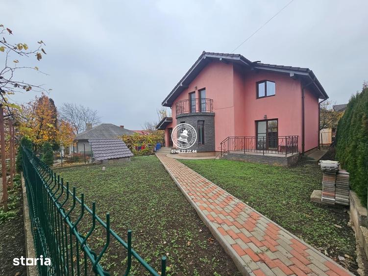 Casă cu 5 camere cu Teren 300 Mp în Valea Lupului