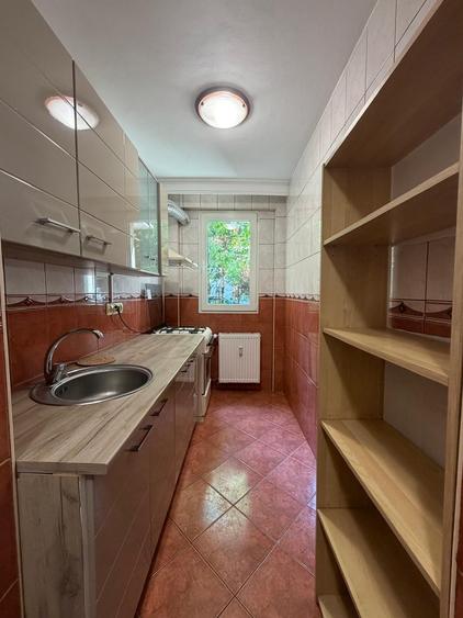 Apartament cu 2 camere semidecomandat în Lacul Tei