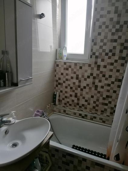 Apartament cu 2 camere decomandat în Exterior Vest
