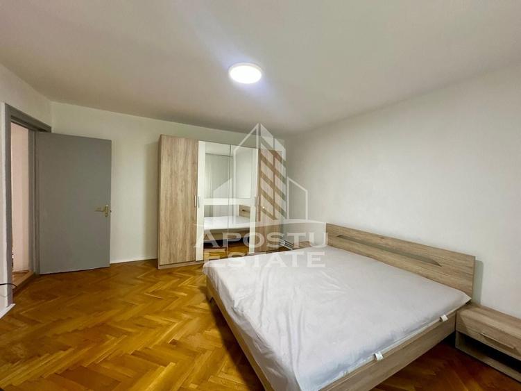 Apartament cu 3 camere decomandat în Complex Studențesc
