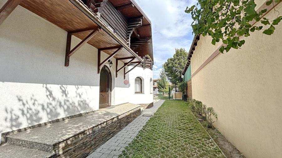 Casă individuală cu 7 camere cu Piscina în Craiter