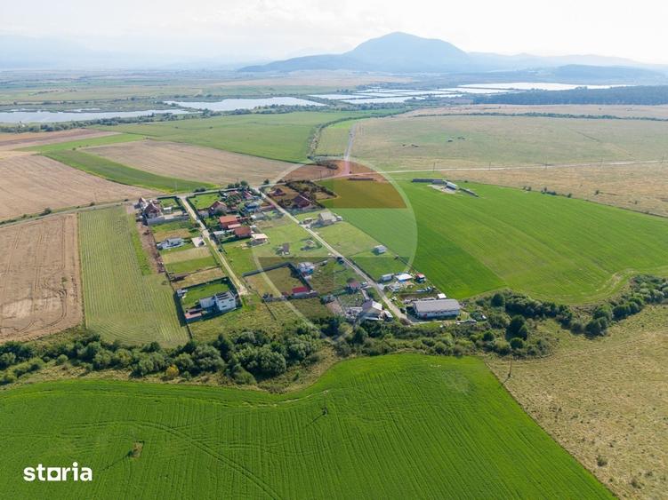 Teren de 1100 mp, în Județean