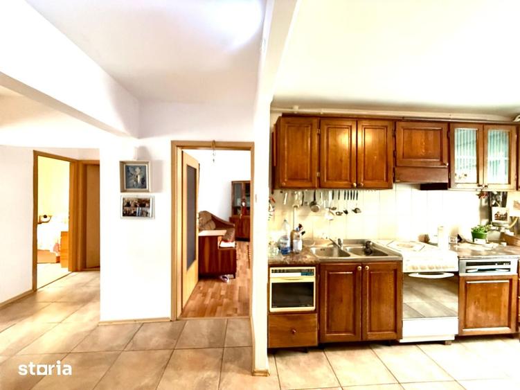 Apartament cu 3 camere decomandat în Central