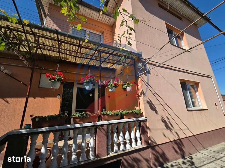 Casa tip duplex de vanzare 217 mp, teren 897 mp, zona centrala Ludu?