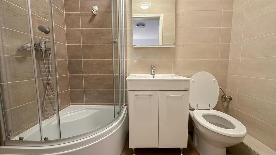 Casă cu 4 camere cu Canalizare în Sânpetru