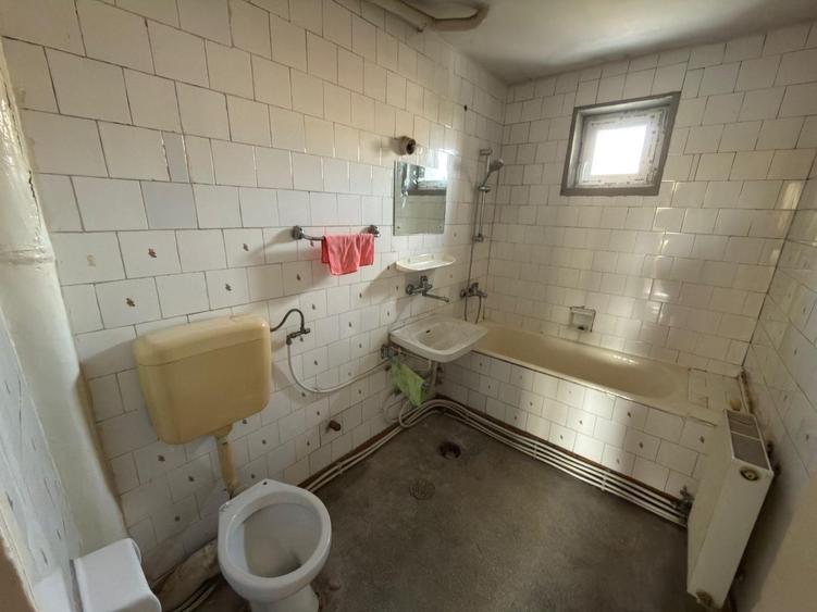 Apartament cu 2 camere semidecomandat în Exterior Vest